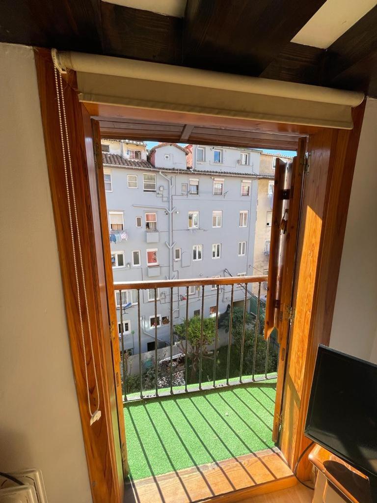 Pisito En Pleno Centro Apartment Santander Exterior photo